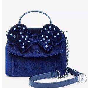 Disney Minnie Mouse Blue Velvet Handbag with Bow and Chain Strap.